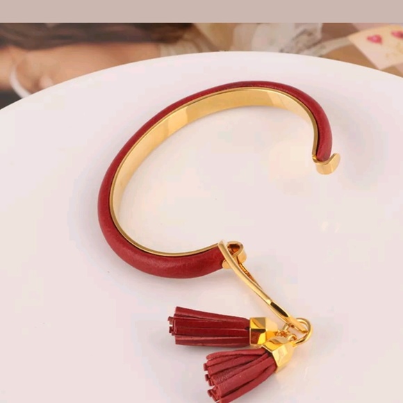 *NWT* Tory Burch tassel/leather/16k gold bracelet - Picture 7 of 8